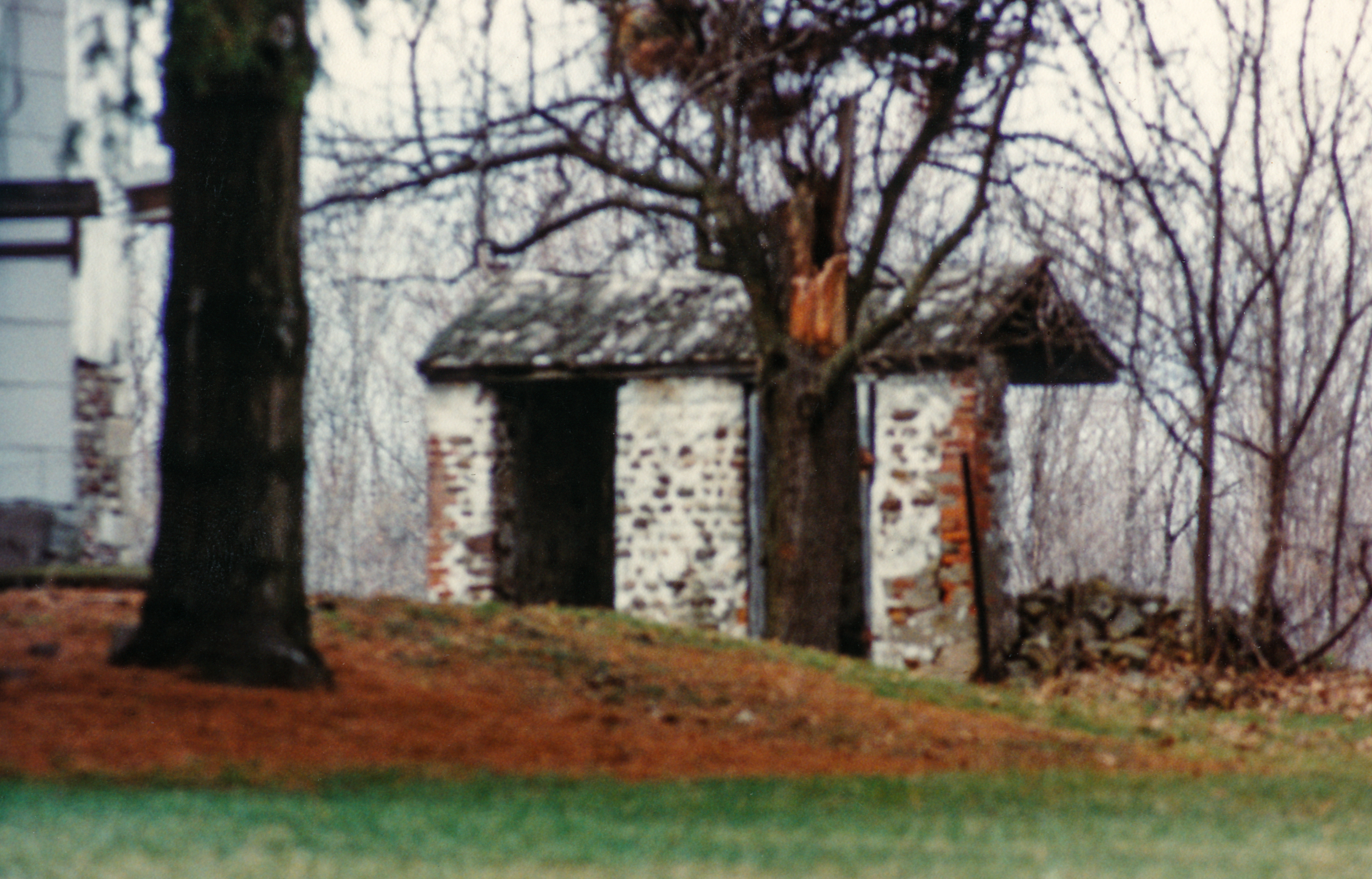 Men-14 Outbuildings 7